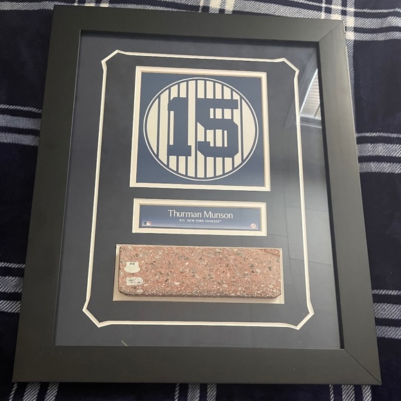 Thurman Munson Old Yankee Stadium Authentic Brick Slice - Picture 1 of 2